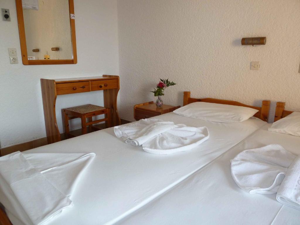 Paris Beach Hotel Иреон Номер фото