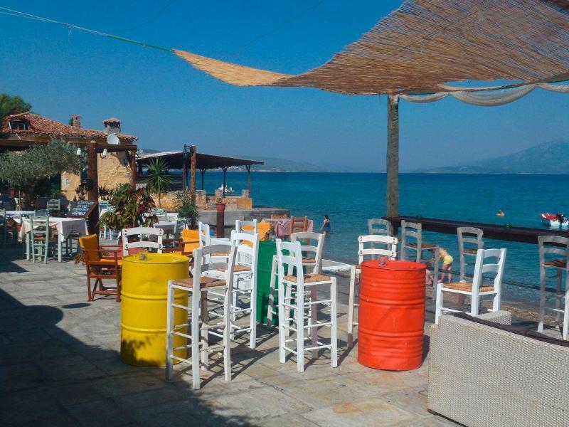 Paris Beach Hotel Иреон Экстерьер фото