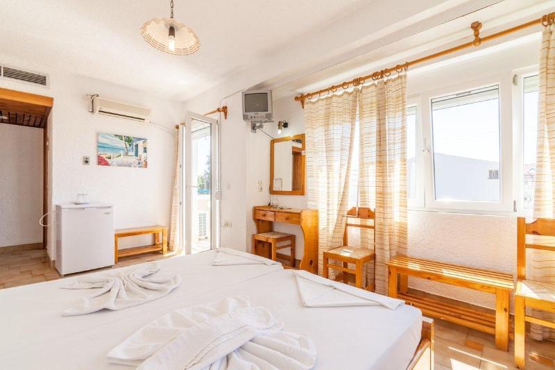 Paris Beach Hotel Иреон Экстерьер фото