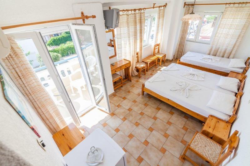 Paris Beach Hotel Иреон Экстерьер фото