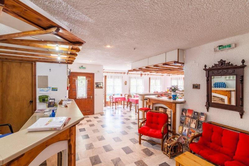 Paris Beach Hotel Иреон Экстерьер фото